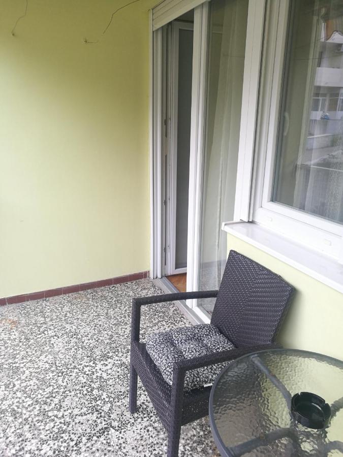 Pretty Big Double Bed Room With Balcony สปลิท ภายนอก รูปภาพ